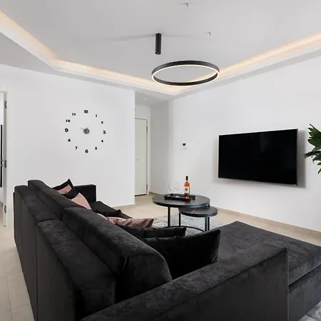 K Luxury * Rhodes City